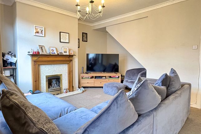 6, Beech Avenue, Oldham photo 2