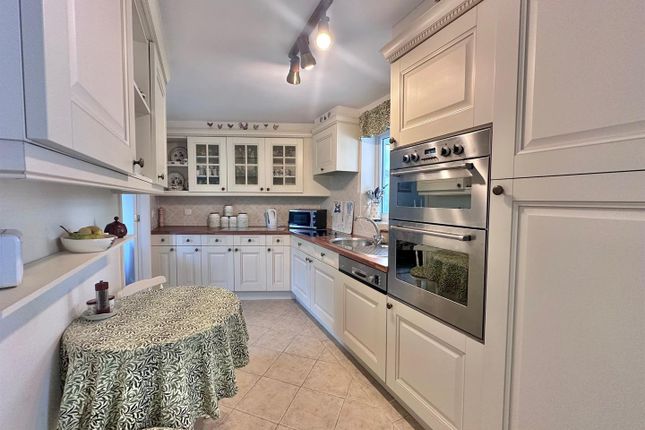 'Oak Cottage' 23 Mytton Drive, Nantwich photo 3