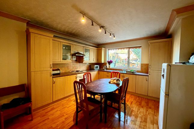 37, West Road, Tipton photo 3