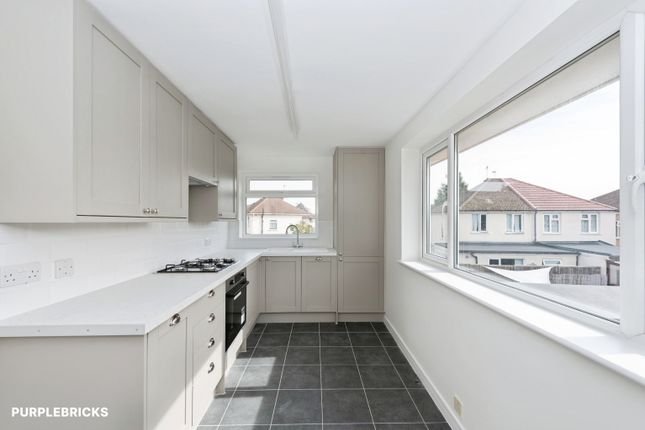 2, Peninsular Close, Feltham photo 4