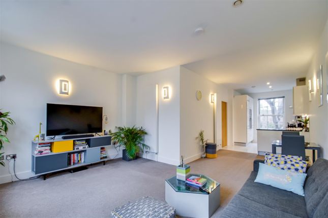 6 St. Johns Place photo 4