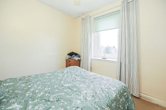14A, Crummock Street, Beith photo 4