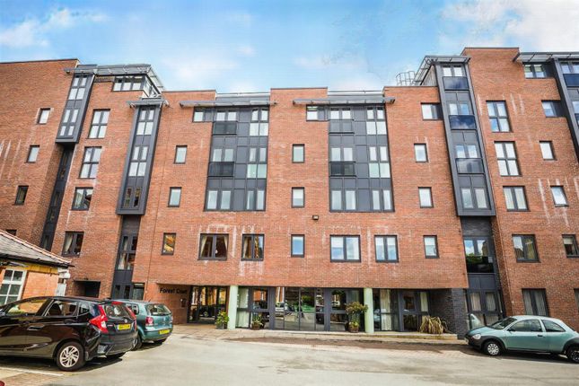 2 bed flat for sale in Forest Court, Union Street, Chester, Cheshire CH1