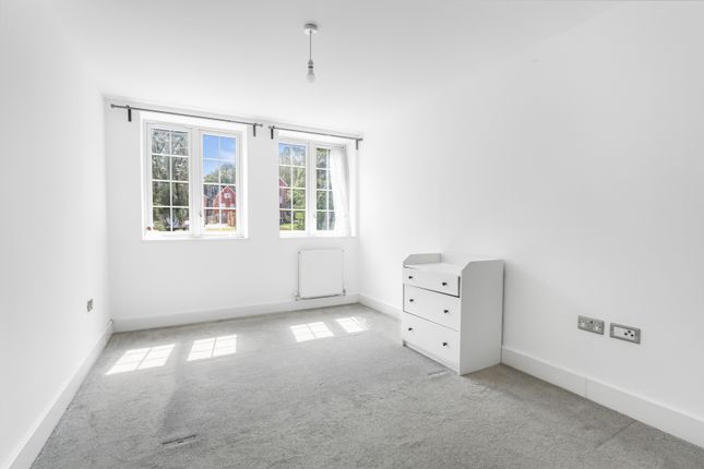 1 Shade apartments, 29, Beech Avenue, Sanderstead photo 4