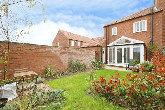 14, Blossom Grove, Retford photo 2