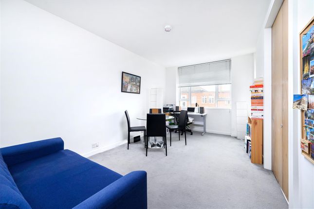 1-bed flat on 31 Townshend Court, Shannon Place, London, £425,000