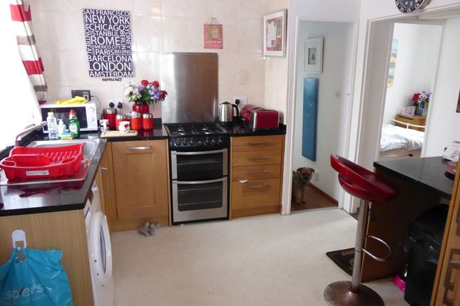 32 The Willows, Surrey Hills Park, Guildford Road, Normandy, Guildford photo 2