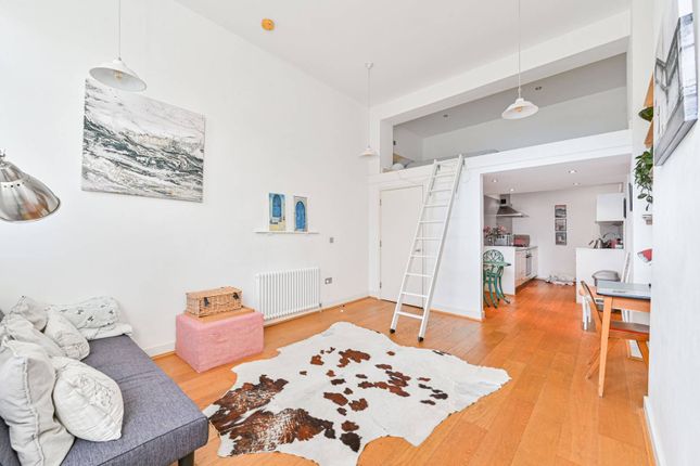 Thumbnail Flat for sale in Fyfield Road, Brixton, London