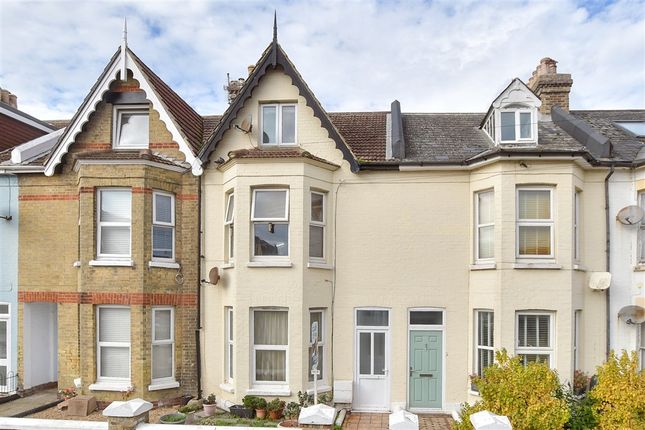 1-bed flat on Bayford Road, Littlehampton, £130,000