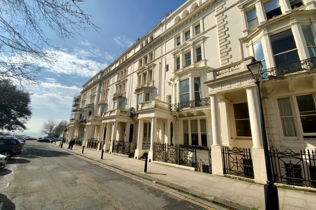 Flat to rent in Palmeira Square, Hove
