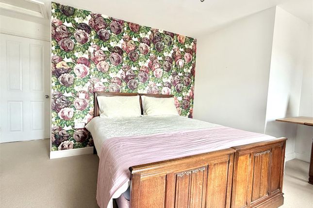 2nd Bedroom.Jpeg