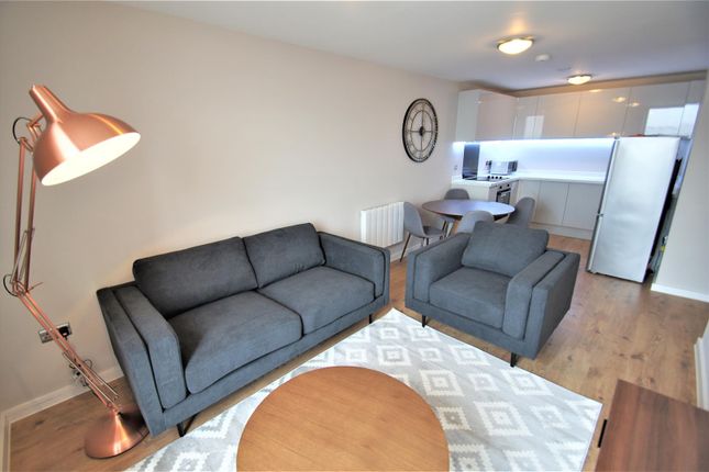303 Quay Central, 9 Jesse Hartley Way, Liverpool photo 4