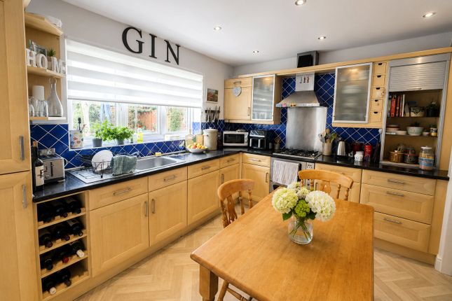 1, Hackney Way, Westbury photo 4