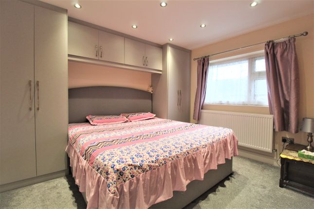 NEW, 19, Hannibal Road, Staines-upon-Thames photo 3