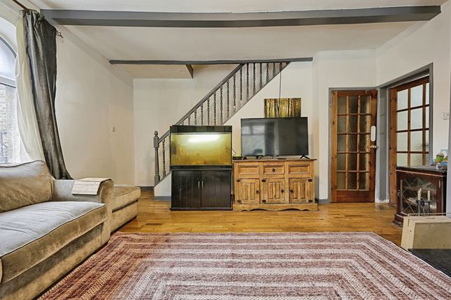 20, Rochdale Road, Sowerby Bridge photo 4