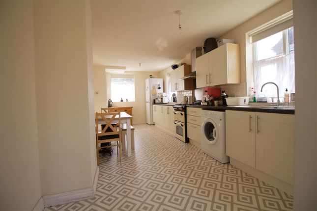 68, Cemetery Road, Manchester photo 3