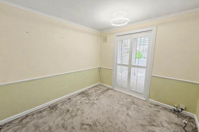 34, Darwin Crescent, Plymouth photo 4
