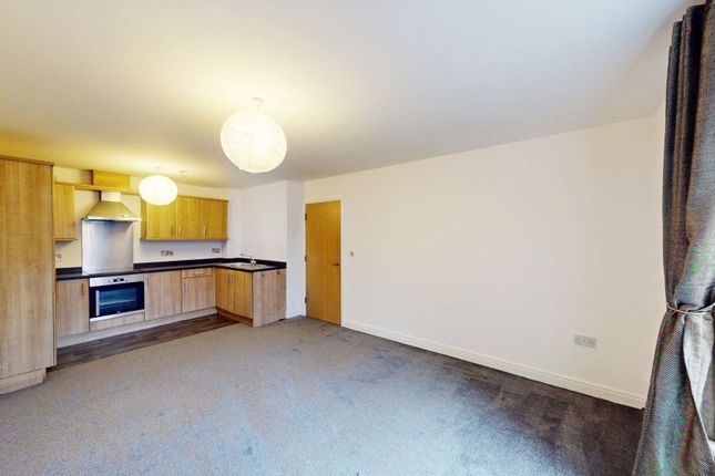 6 Heatley Gardens Bolton Road, Bolton photo 2
