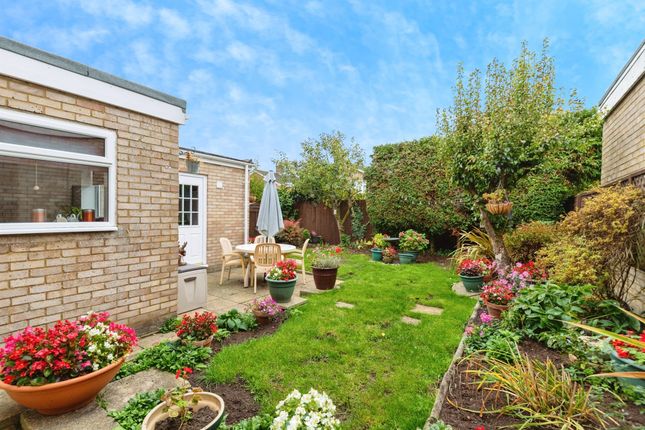 8, Wellington Road, Stevenage photo 2