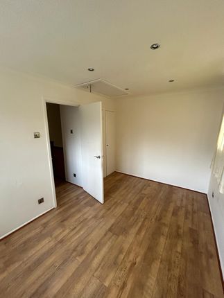Semi-detached house to rent in Brussels Way, Luton