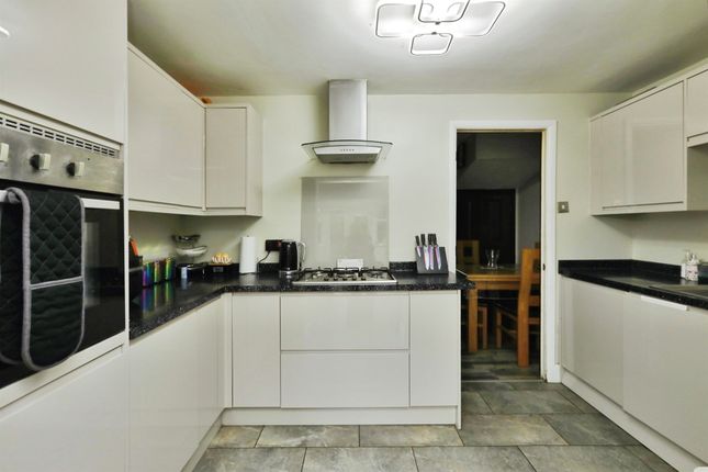 55, Wildene Drive, Mexborough photo 3