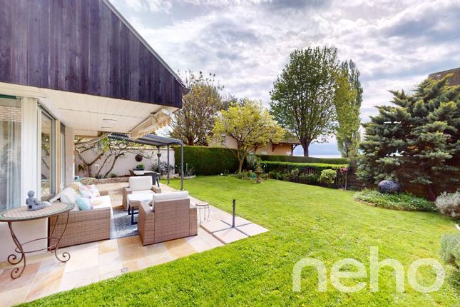 Thumbnail Villa for sale in Perroy, Canton De Vaud, Switzerland