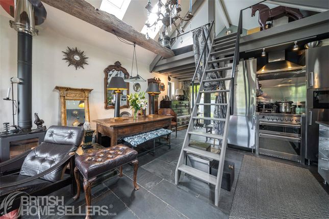 Ynys Loft,, Cadgwith, Helston photo 2