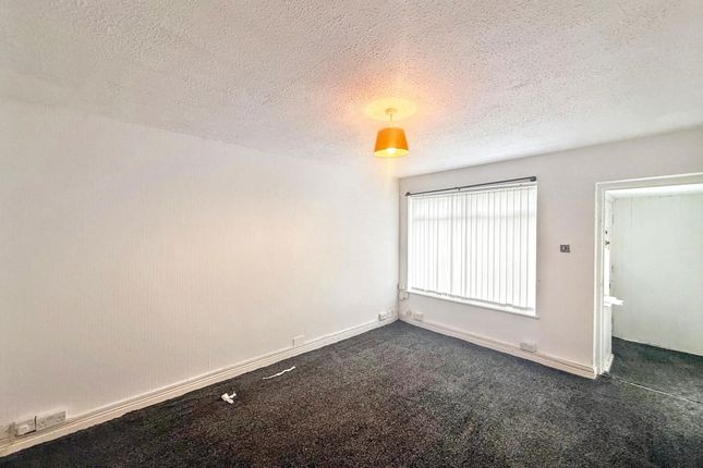 7, Farnham Close, Newcastle upon Tyne photo 3