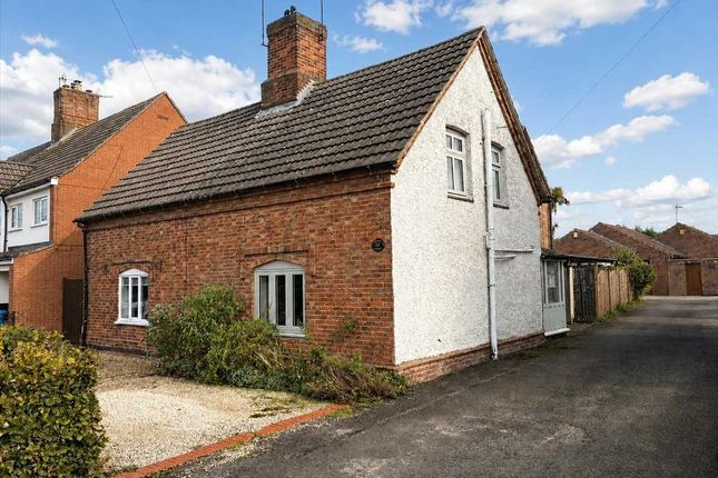 2-bed house on Nottingham Road, Nottingham, £240,000