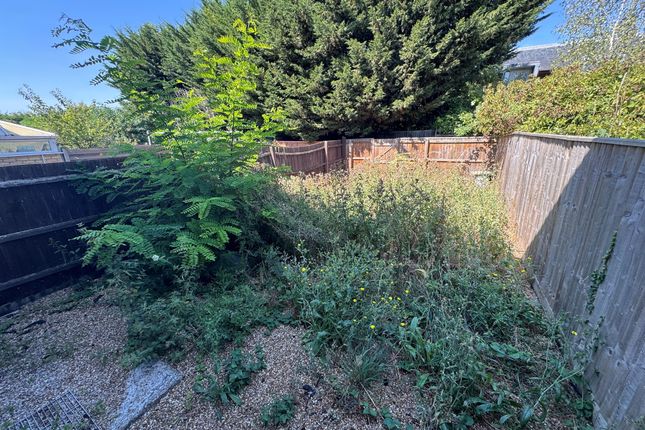 93, Bramley Way, Cambridge photo 2