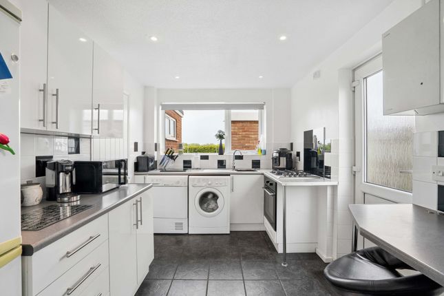 26 Lockway, Abingdon photo 2