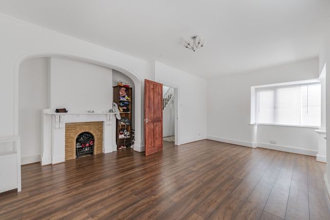 End terrace house for sale in Mcleod Road, Abbey Wood