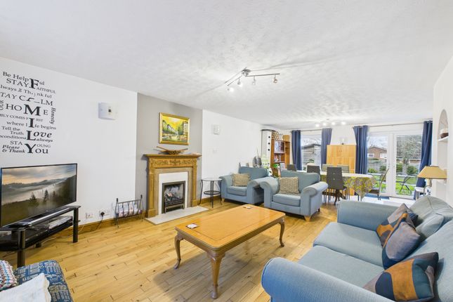 125 Lambs Farm Road, Horsham photo 4