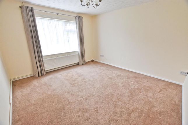 30 Burnt Hills, Cromer photo 2