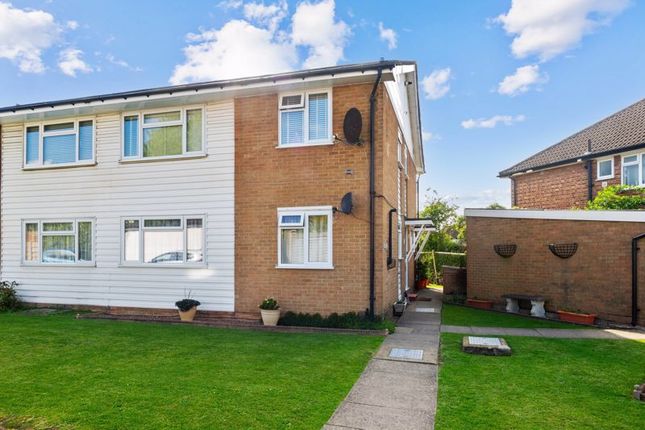 Thumbnail Flat for sale in Bisley Close, Worcester Park