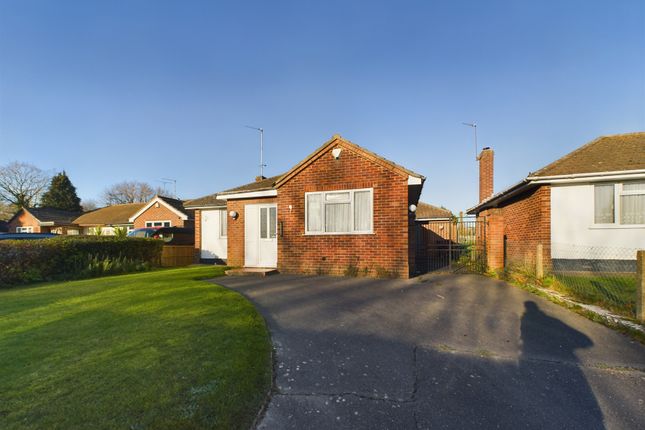 Thumbnail Bungalow for sale in Morlands Avenue, Reading