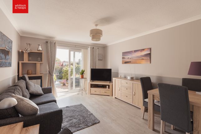 6, Lodge Close, Brighton photo 3