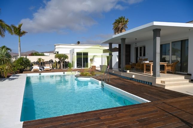 Villa for sale in Puerto Calero, Lanzarote, Spain
