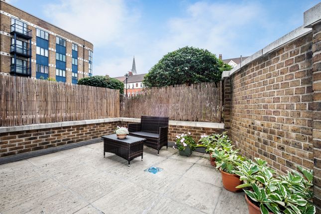 Flat 3, 54, Folgate Street, London photo 4