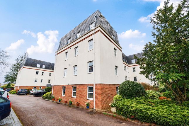 Flat for sale in Moorend Park Road, Cheltenham, Gloucestershire