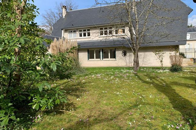 Thumbnail Detached house for sale in 78430 Louveciennes, France