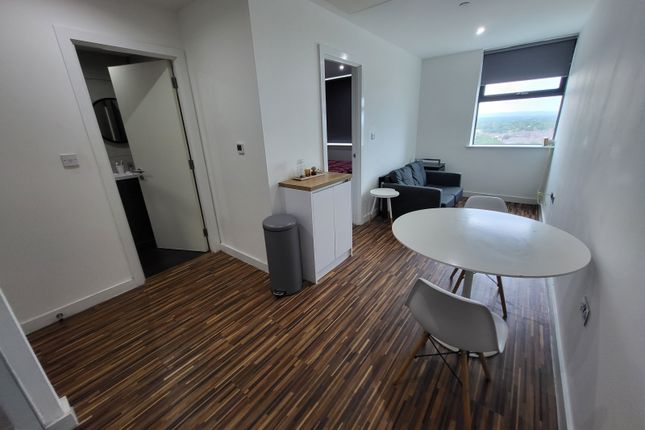 Apartment 1402 WEST POINT, 501 Chester Road, Manchester photo 4