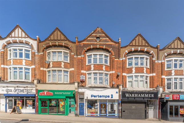 2-bed flat on 67a, Windmill Hill, Enfield, £275,000
