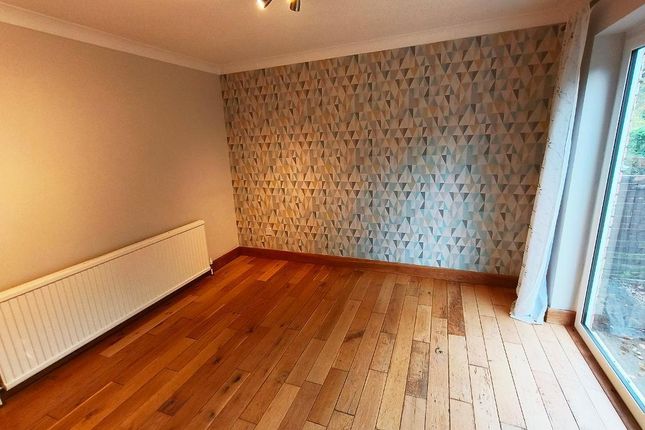 Kitchen/ Dining Room
