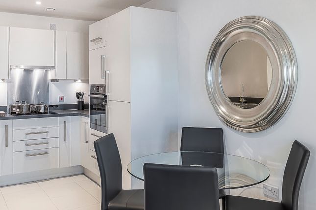 Flat to rent in Platinum Riverside, 15 Bessemer Place, London