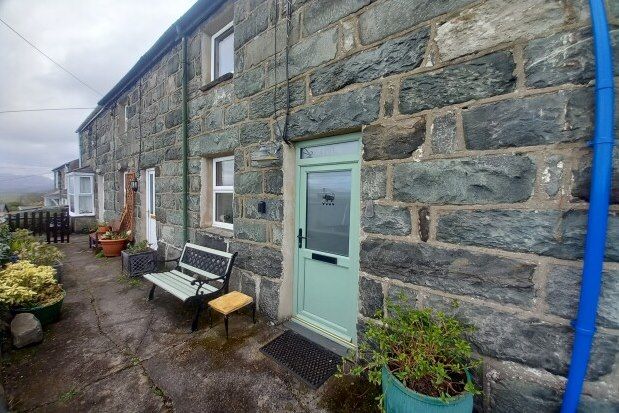 Thumbnail Cottage to rent in Porkington Terrace, Harlech