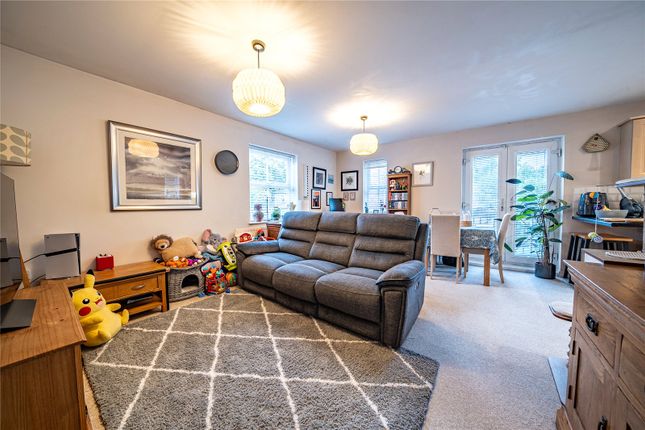 24, Lawson Wood Drive, Leeds photo 3