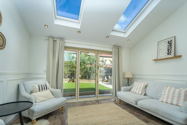 11 Montagu Avenue, Morpeth photo 2