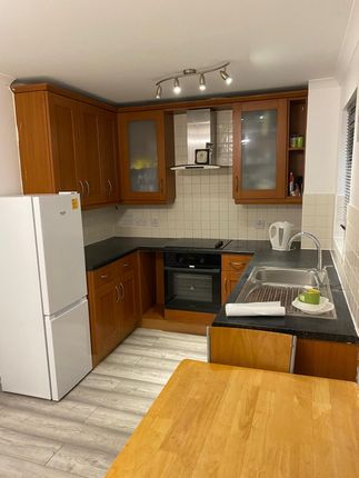 54, Leopold Road, Greater London photo 5