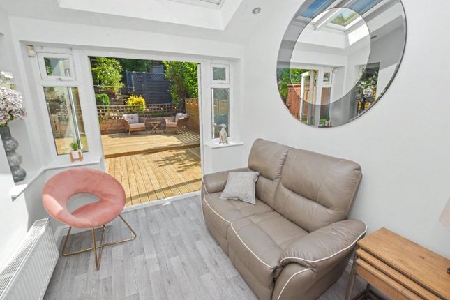 11, St. James Mews, West Yorkshire photo 4